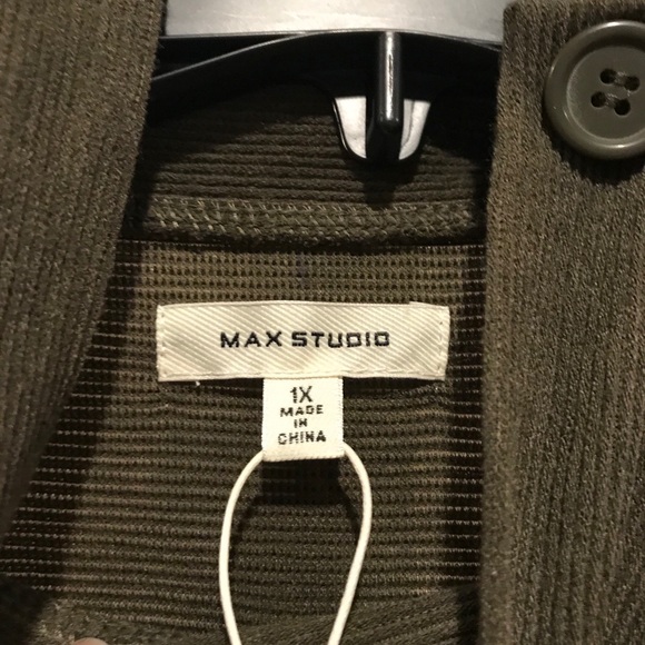 Max Studio Top - Picture 3 of 7